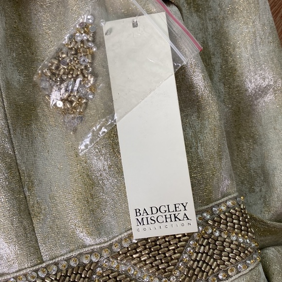 NWT Badgley Mischka Gold & Beaded Cocktail Dress. Size 6 - Picture 3 of 15